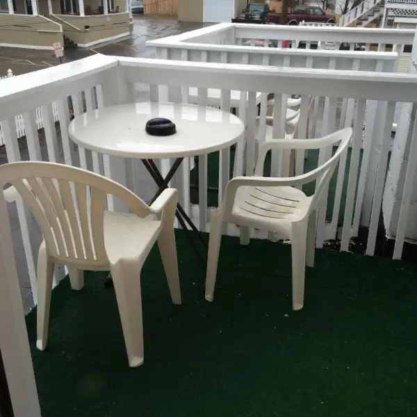 The New Oceanic Inn 4